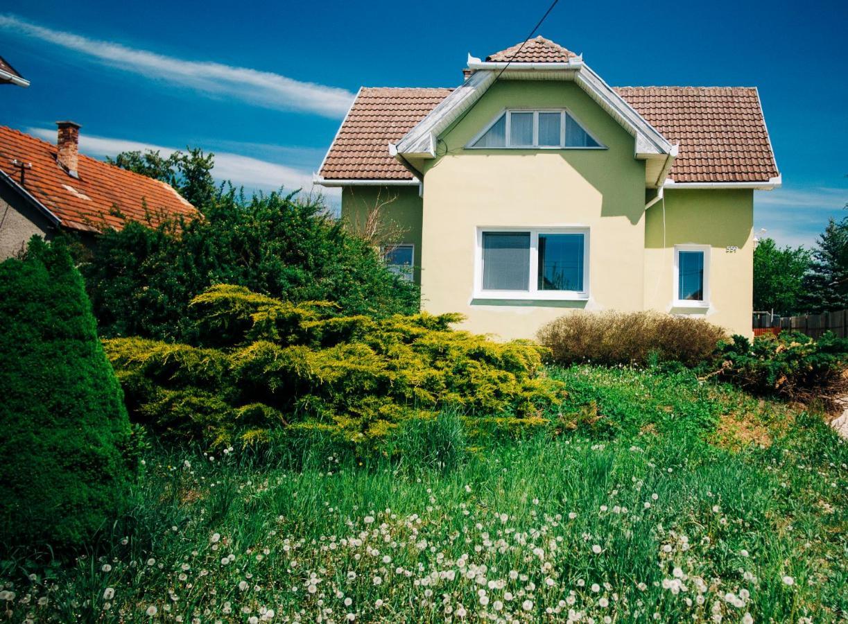 Castle Village Apartment Krásnohorské Podhradie Exterior foto